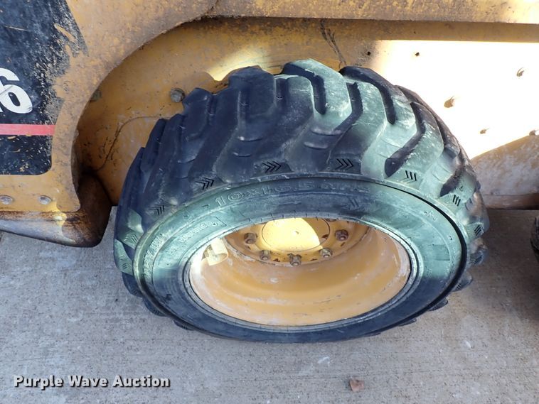 image for item DJ2398 2003 Caterpillar 226  skid steer loader