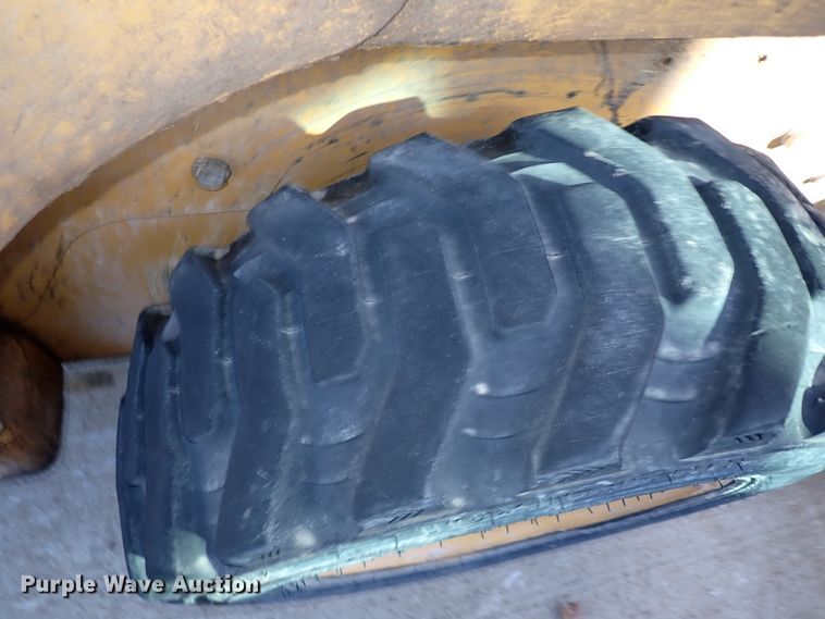 image for item DJ2398 2003 Caterpillar 226  skid steer loader