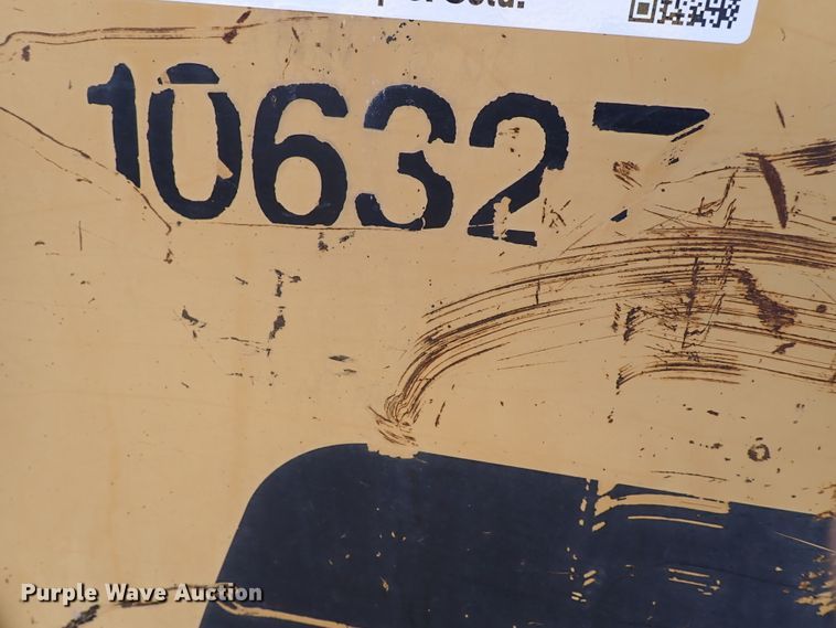 image for item DJ2398 2003 Caterpillar 226  skid steer loader