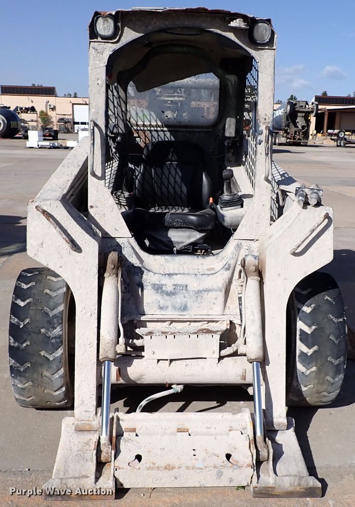 image for item DJ2399 2010 John Deere 318D  skid steer loader