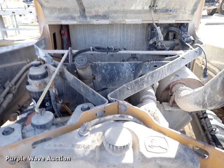 image for item DJ2399 2010 John Deere 318D  skid steer loader