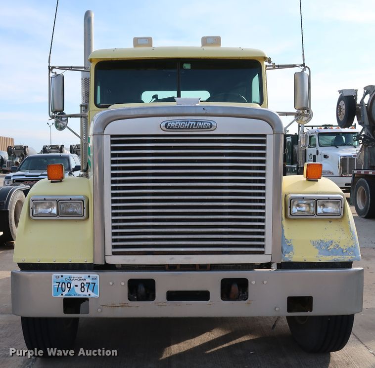 image for item DJ2401 2008 Freightliner FLD120  semi truck