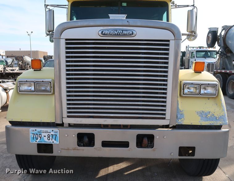 image for item DJ2401 2008 Freightliner FLD120  semi truck