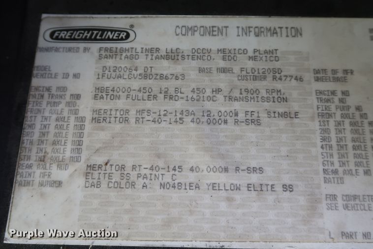 image for item DJ2401 2008 Freightliner FLD120  semi truck