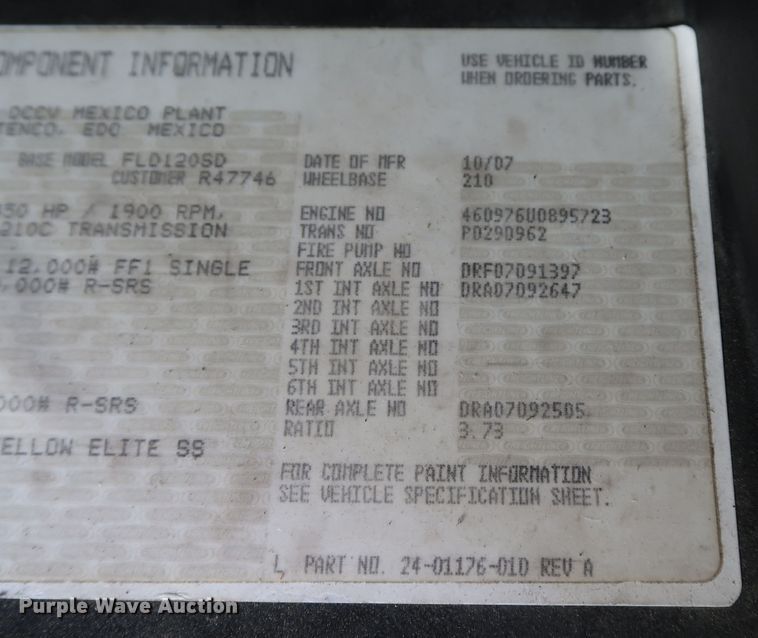 image for item DJ2401 2008 Freightliner FLD120  semi truck