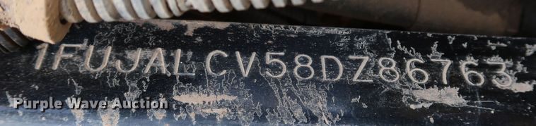 image for item DJ2401 2008 Freightliner FLD120  semi truck