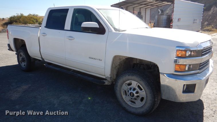 image for item DL0678 2017 Chevrolet Silverado 2500HD LT  Crew Cab pickup truck