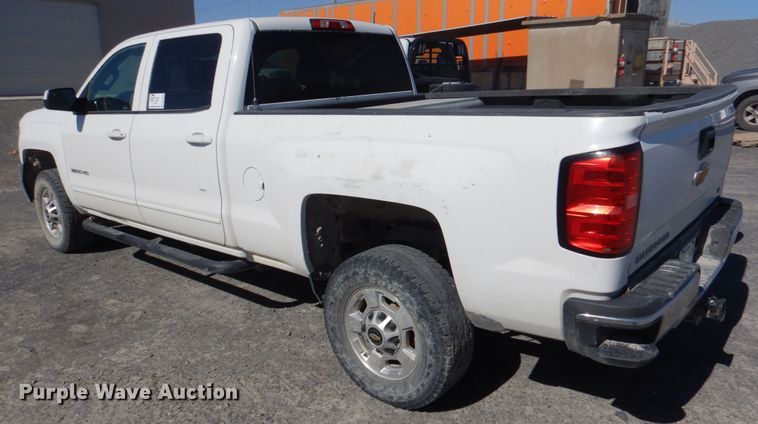 image for item DL0678 2017 Chevrolet Silverado 2500HD LT  Crew Cab pickup truck