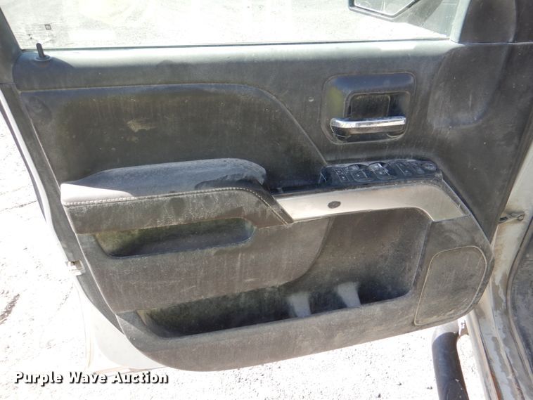 image for item DL0678 2017 Chevrolet Silverado 2500HD LT  Crew Cab pickup truck