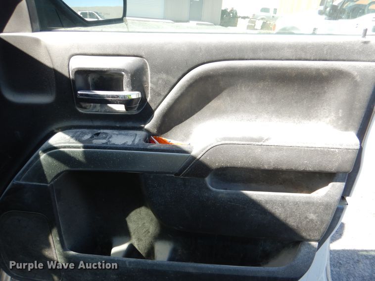 image for item DL0678 2017 Chevrolet Silverado 2500HD LT  Crew Cab pickup truck