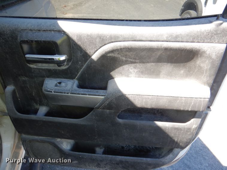 image for item DL0678 2017 Chevrolet Silverado 2500HD LT  Crew Cab pickup truck