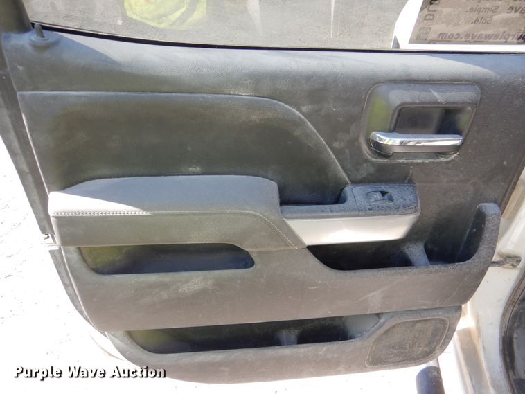 image for item DL0678 2017 Chevrolet Silverado 2500HD LT  Crew Cab pickup truck