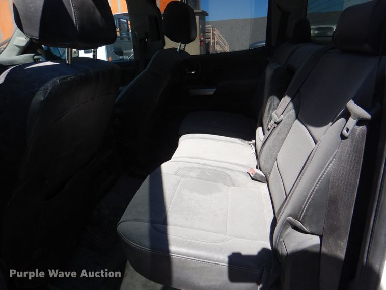 image for item DL0678 2017 Chevrolet Silverado 2500HD LT  Crew Cab pickup truck