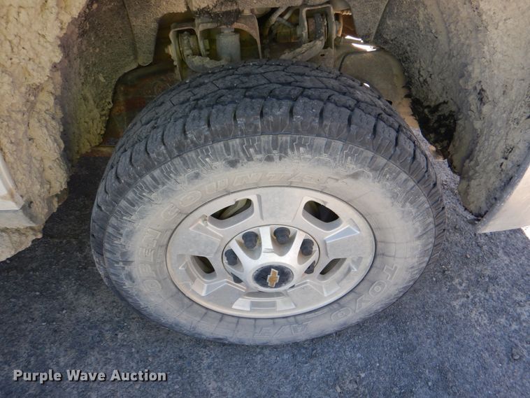 image for item DL0678 2017 Chevrolet Silverado 2500HD LT  Crew Cab pickup truck