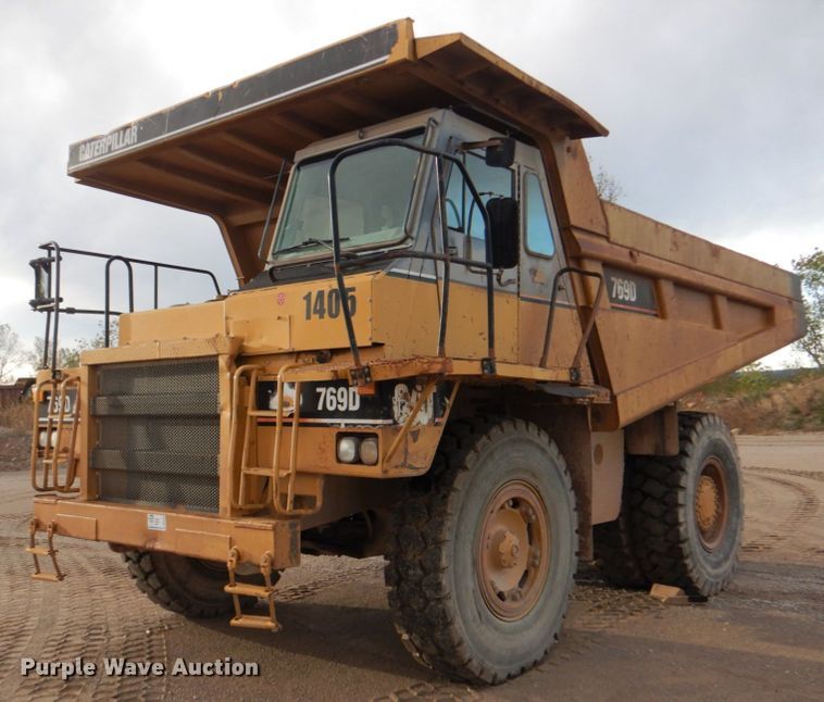 image for item DN6524 2000 Caterpillar 769D  haul truck