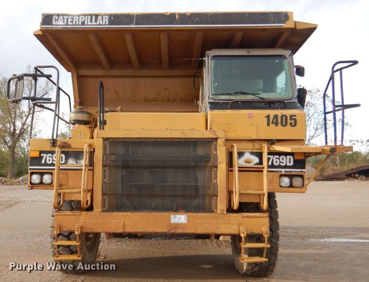 image for item DN6524 2000 Caterpillar 769D  haul truck