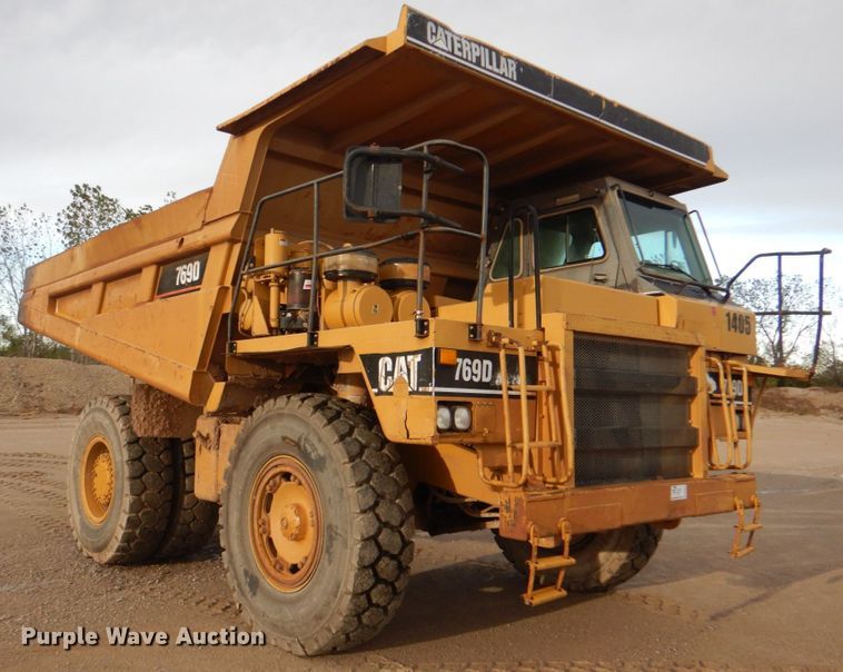 image for item DN6524 2000 Caterpillar 769D  haul truck