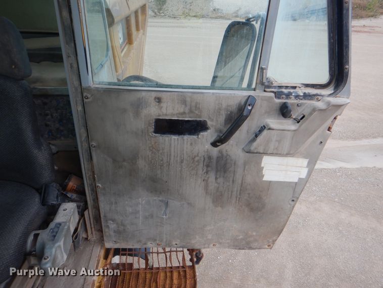 image for item DN6524 2000 Caterpillar 769D  haul truck