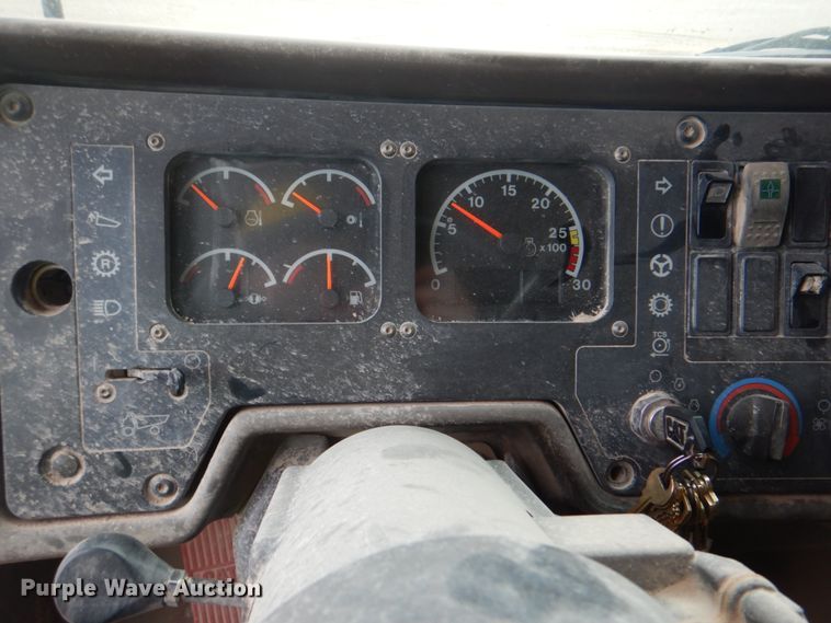 image for item DN6524 2000 Caterpillar 769D  haul truck