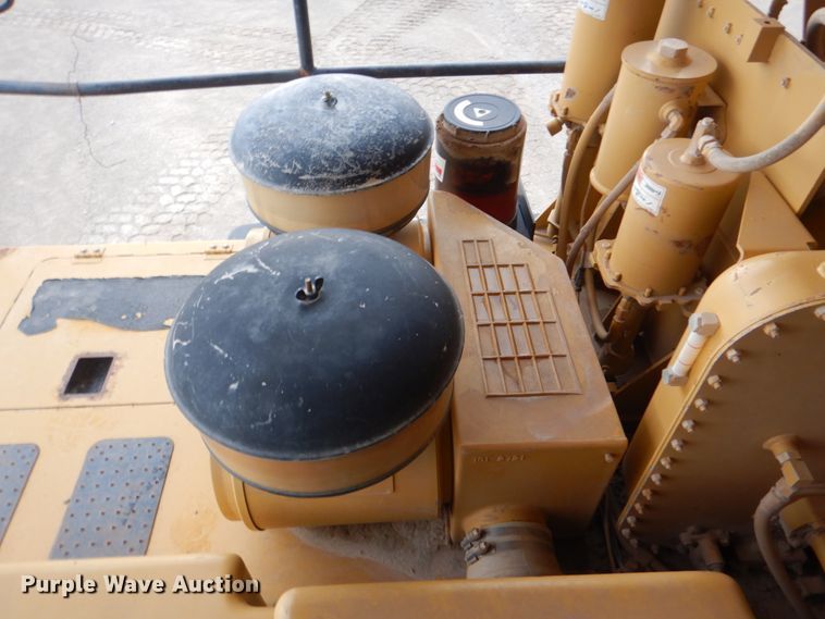 image for item DN6524 2000 Caterpillar 769D  haul truck