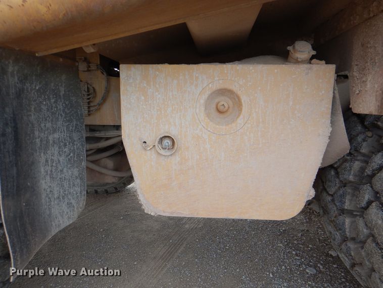 image for item DN6524 2000 Caterpillar 769D  haul truck