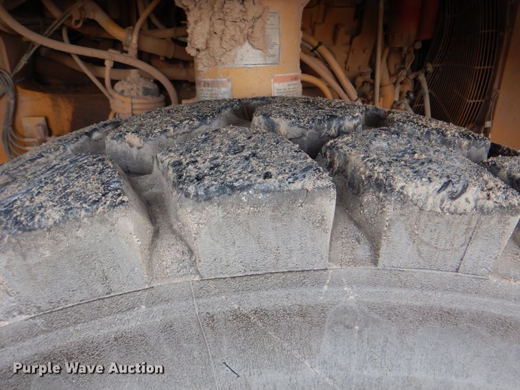 image for item DN6524 2000 Caterpillar 769D  haul truck