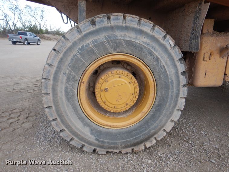 image for item DN6524 2000 Caterpillar 769D  haul truck