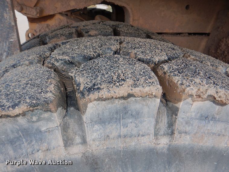 image for item DN6524 2000 Caterpillar 769D  haul truck