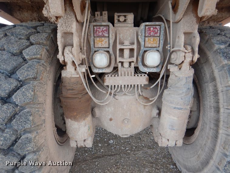 image for item DN6524 2000 Caterpillar 769D  haul truck