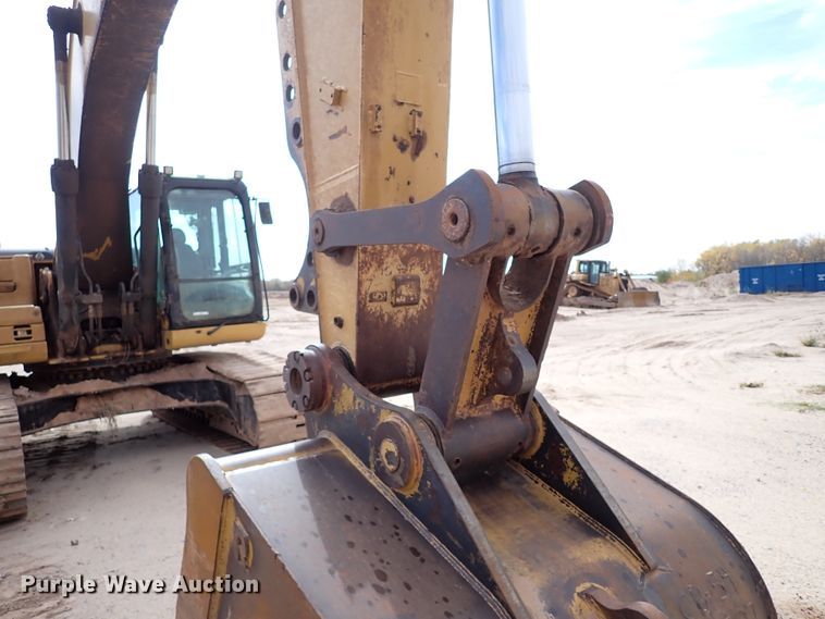 image for item IC9685 2007 Caterpillar 325DL  excavator