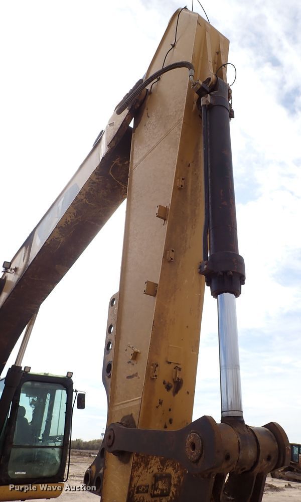 image for item IC9685 2007 Caterpillar 325DL  excavator