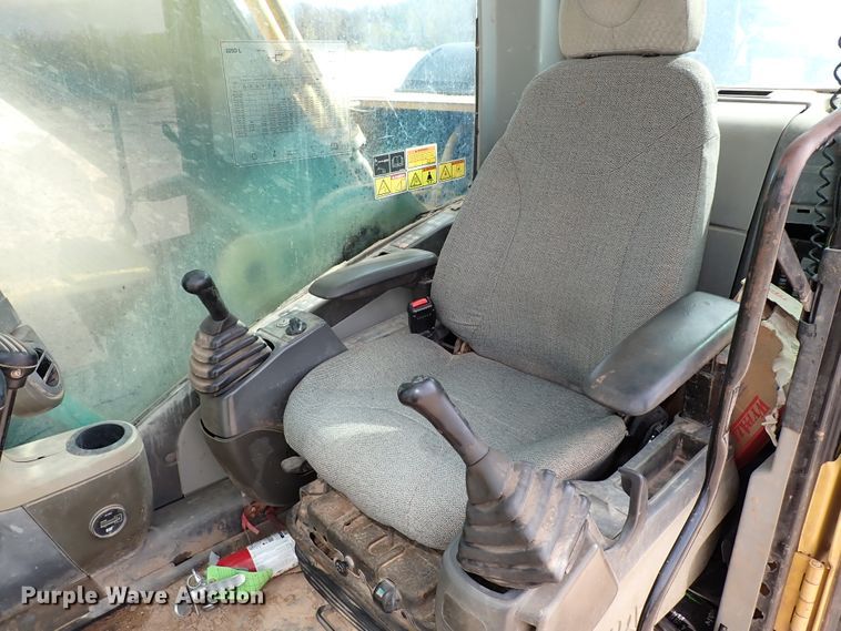 image for item IC9685 2007 Caterpillar 325DL  excavator