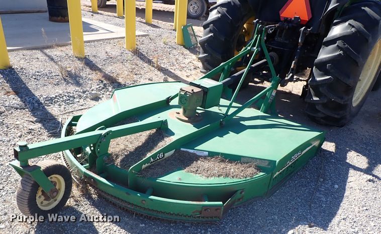 image for item IC9689 2004 John Deere 5205  tractor