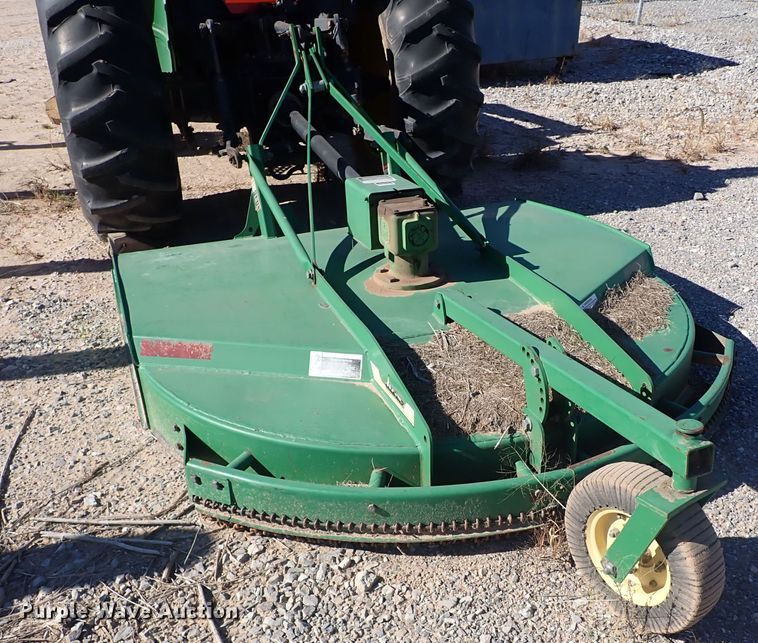 image for item IC9689 2004 John Deere 5205  tractor