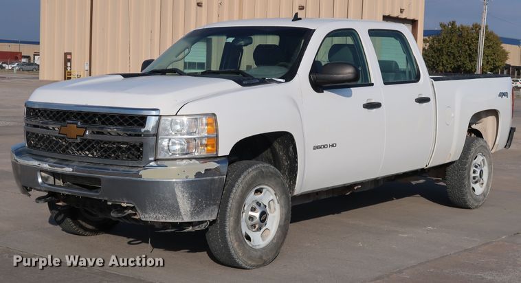 image for item JP9328 2013 Chevrolet Silverado 2500HD  Crew Cab pickup truck