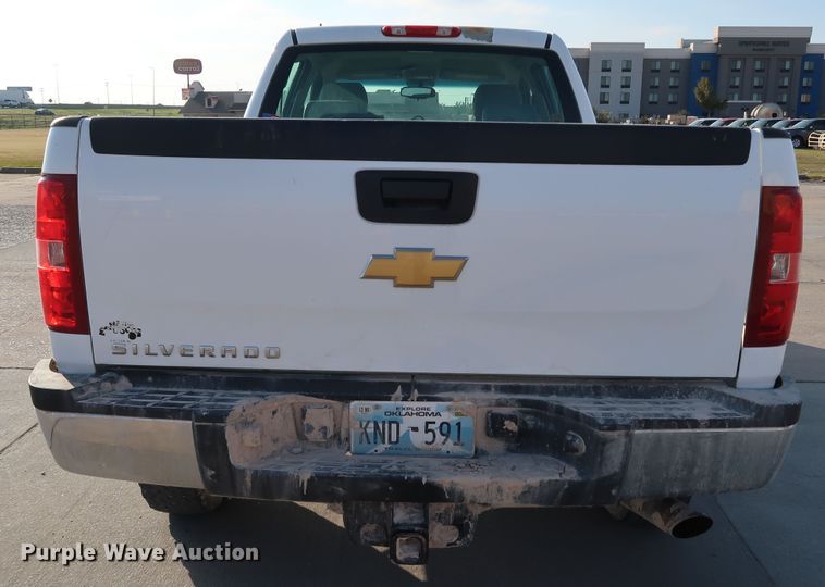 image for item JP9328 2013 Chevrolet Silverado 2500HD  Crew Cab pickup truck