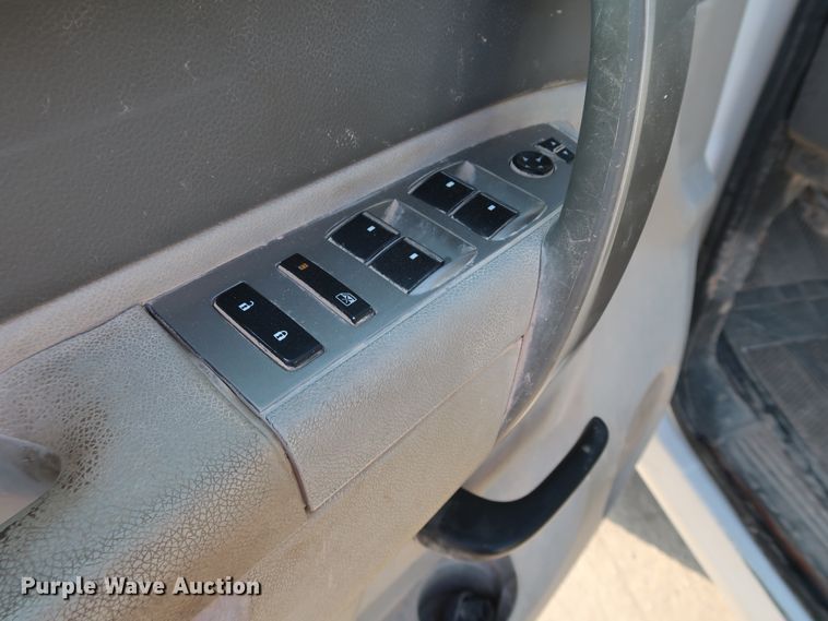 image for item JP9328 2013 Chevrolet Silverado 2500HD  Crew Cab pickup truck