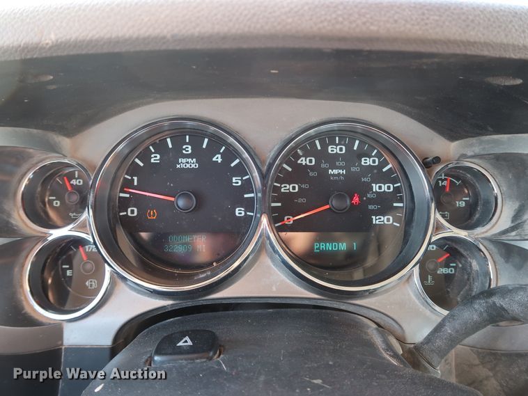 image for item JP9328 2013 Chevrolet Silverado 2500HD  Crew Cab pickup truck