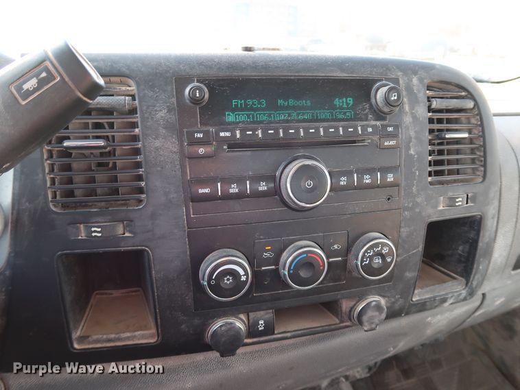 image for item JP9328 2013 Chevrolet Silverado 2500HD  Crew Cab pickup truck