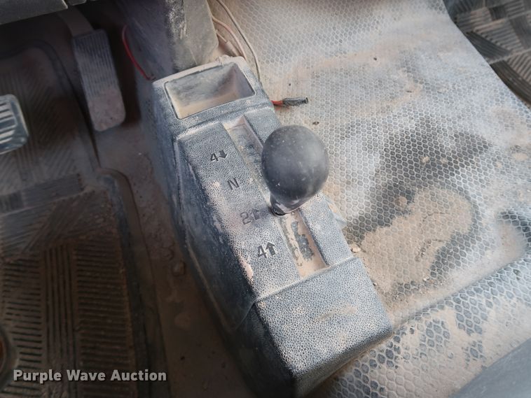 image for item JP9328 2013 Chevrolet Silverado 2500HD  Crew Cab pickup truck