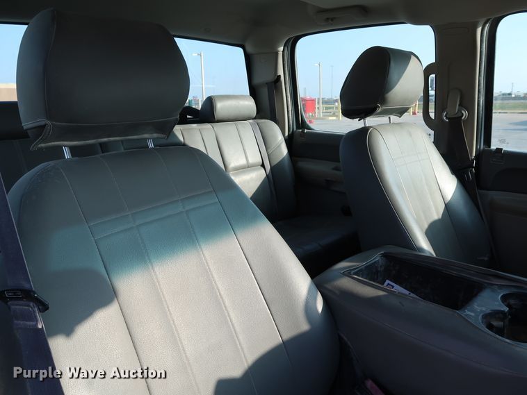 image for item JP9328 2013 Chevrolet Silverado 2500HD  Crew Cab pickup truck