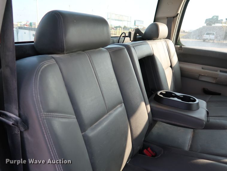 image for item JP9328 2013 Chevrolet Silverado 2500HD  Crew Cab pickup truck