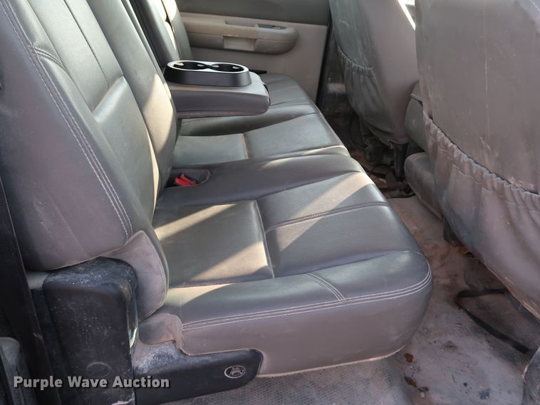 image for item JP9328 2013 Chevrolet Silverado 2500HD  Crew Cab pickup truck