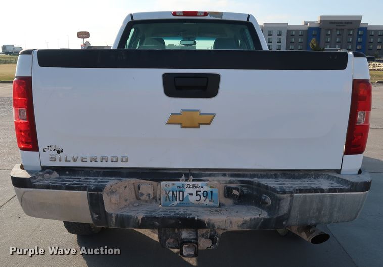 image for item JP9328 2013 Chevrolet Silverado 2500HD  Crew Cab pickup truck