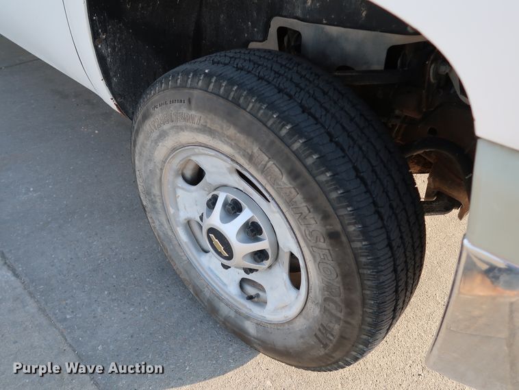 image for item JP9328 2013 Chevrolet Silverado 2500HD  Crew Cab pickup truck