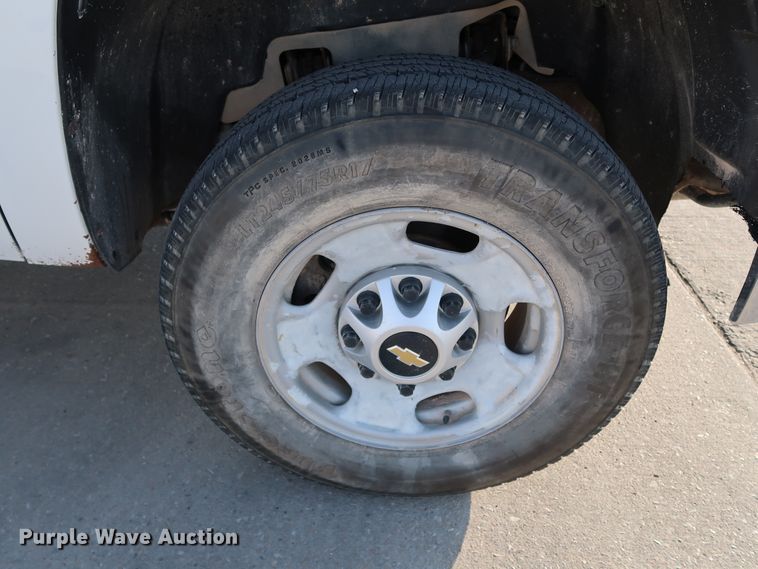 image for item JP9328 2013 Chevrolet Silverado 2500HD  Crew Cab pickup truck