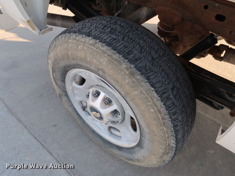 image for item JP9328 2013 Chevrolet Silverado 2500HD  Crew Cab pickup truck