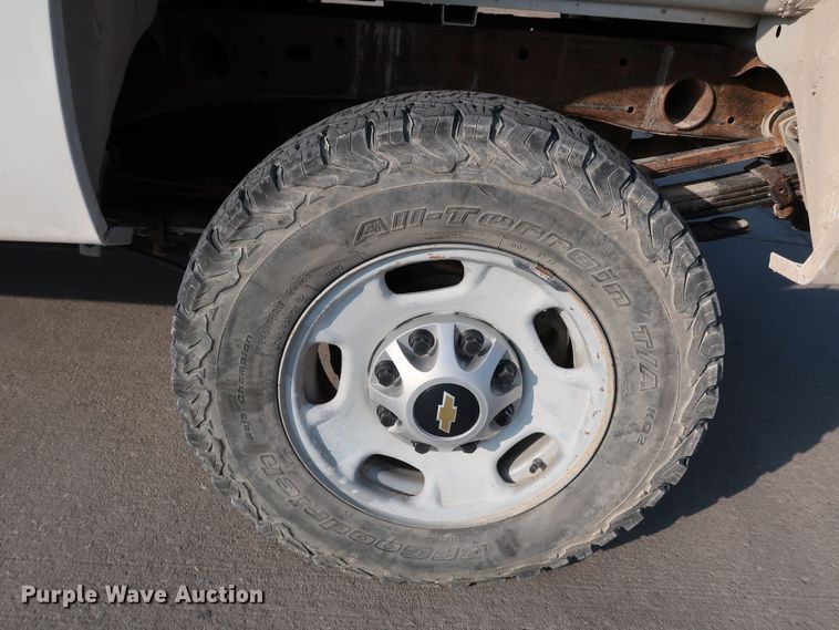 image for item JP9328 2013 Chevrolet Silverado 2500HD  Crew Cab pickup truck