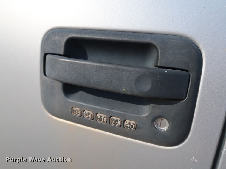 image for item JP9329 2013 Ford F150  SuperCrew pickup truck