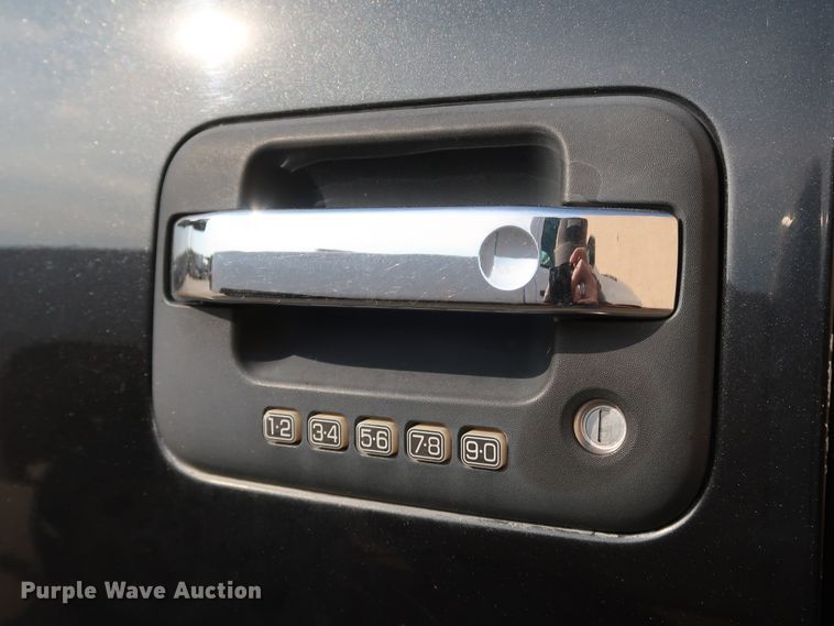 image for item JP9333 2014 Ford F150  SuperCrew pickup truck